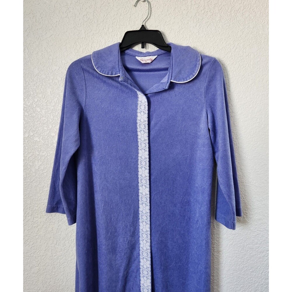 Vintage Serenity Women's Robe Size M, with Lace, Ribbon, Snap Closure